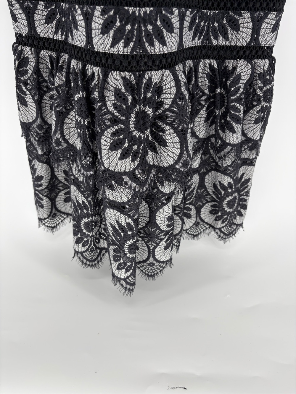 NWT Banana Republic Floral Lace Overlay Halter Maxi Tiered Dress - Black & White - Picture 7 of 11